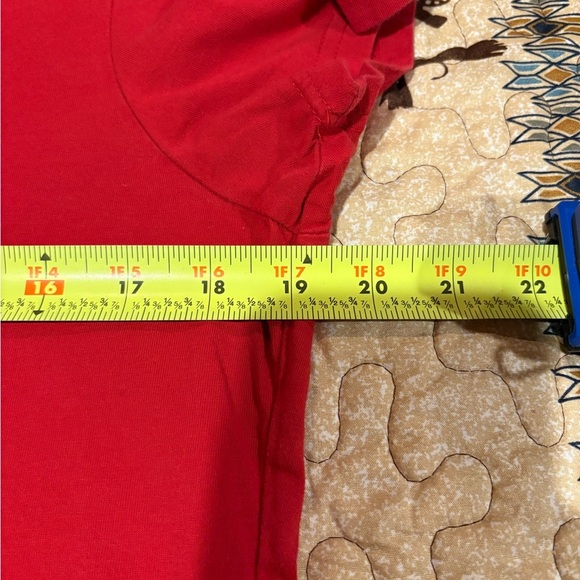 Disney Red Mickey Mouse Short Sleeve Tee kids XL (14-16) can fit an adult small - Picture 6 of 10